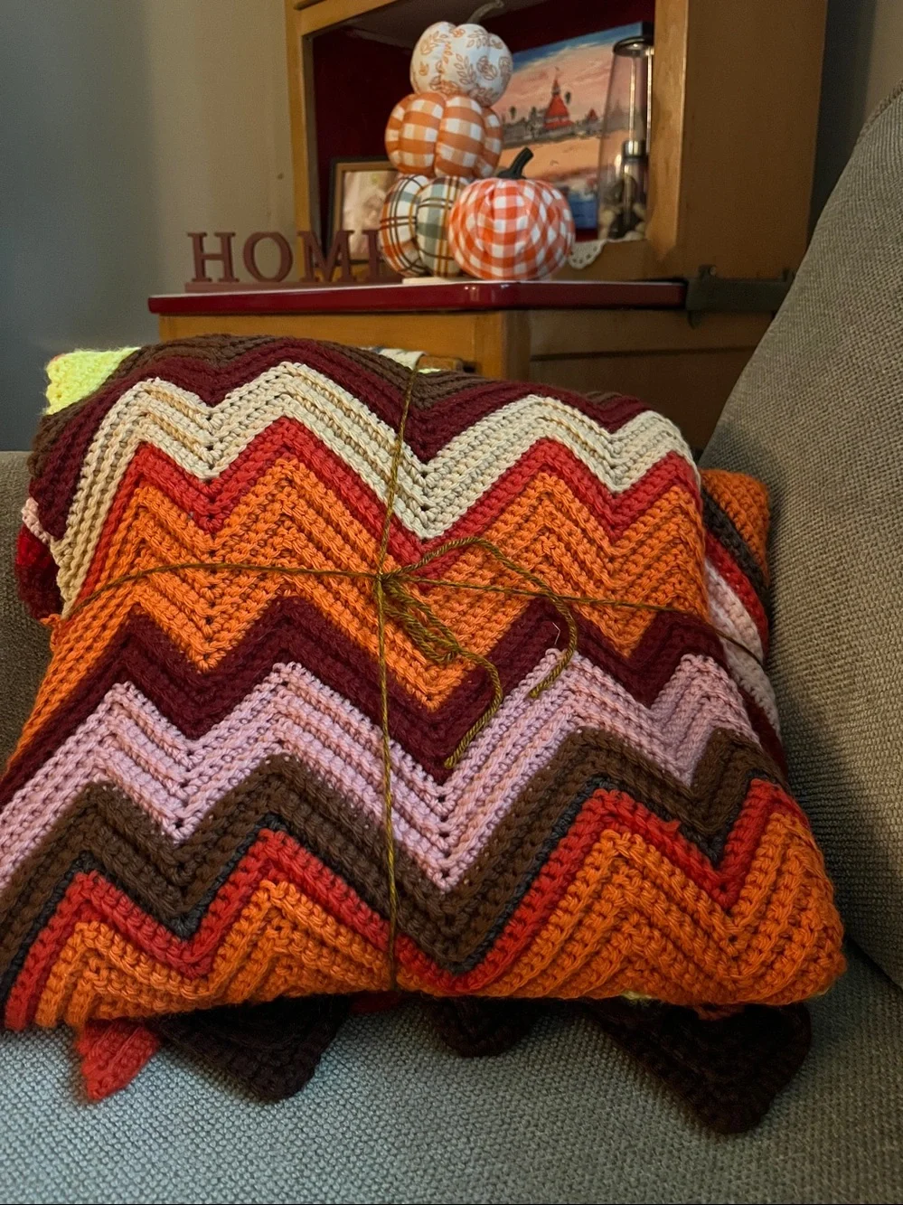 vintage crochet chevron ripple zigzag afghan blanket throw 1970s handmade 55x50